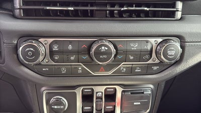 2027 Jeep Wrangler WRANGLER 4-DOOR SAHARA