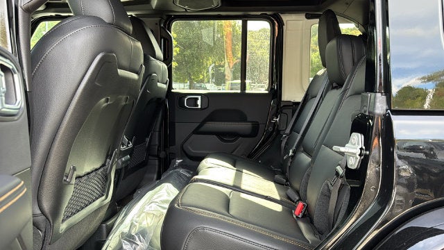 2027 Jeep Wrangler WRANGLER 4-DOOR SAHARA