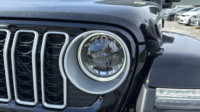 2027 Jeep Wrangler WRANGLER 4-DOOR SAHARA