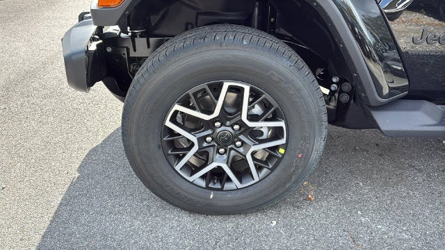 2027 Jeep Wrangler WRANGLER 4-DOOR SAHARA