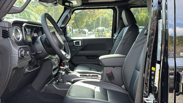 2027 Jeep Wrangler WRANGLER 4-DOOR SAHARA