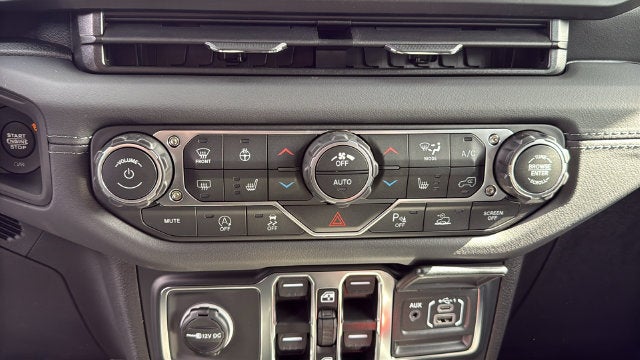 2027 Jeep Wrangler WRANGLER 4-DOOR SAHARA