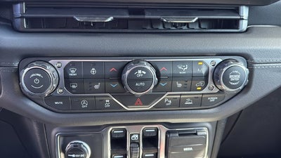 2027 Jeep Wrangler WRANGLER 4-DOOR SAHARA
