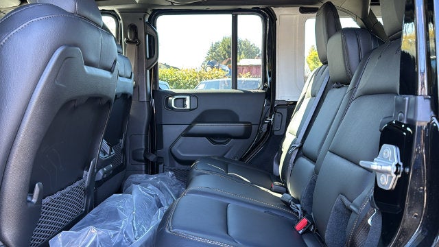 2027 Jeep Wrangler WRANGLER 4-DOOR SAHARA