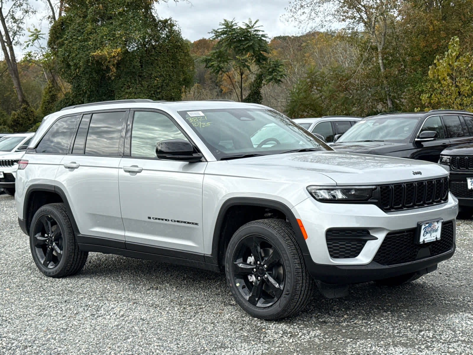2025 Jeep Grand Cherokee Laredo