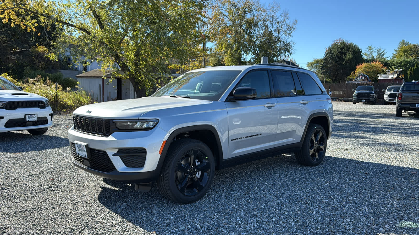 2025 Jeep Grand Cherokee Laredo
