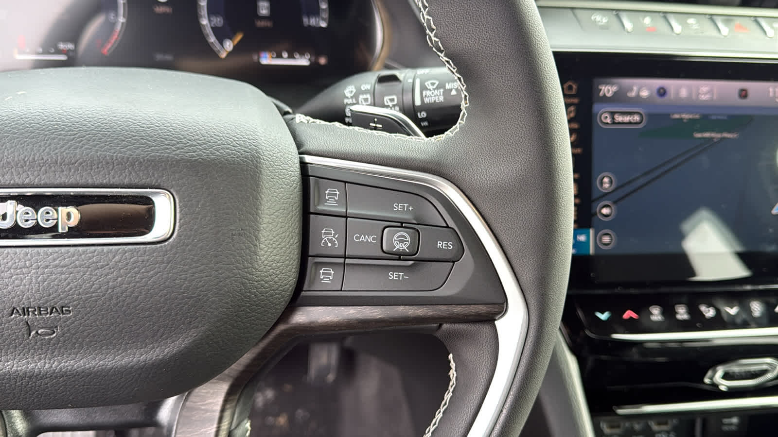 2026 Jeep Grand Cherokee Laredo Altitude