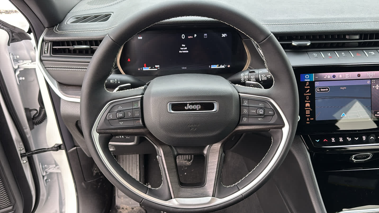 2026 Jeep Grand Cherokee Laredo Altitude