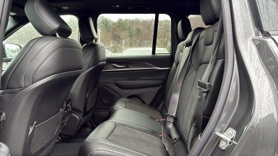 2026 Jeep Grand Cherokee Laredo Altitude