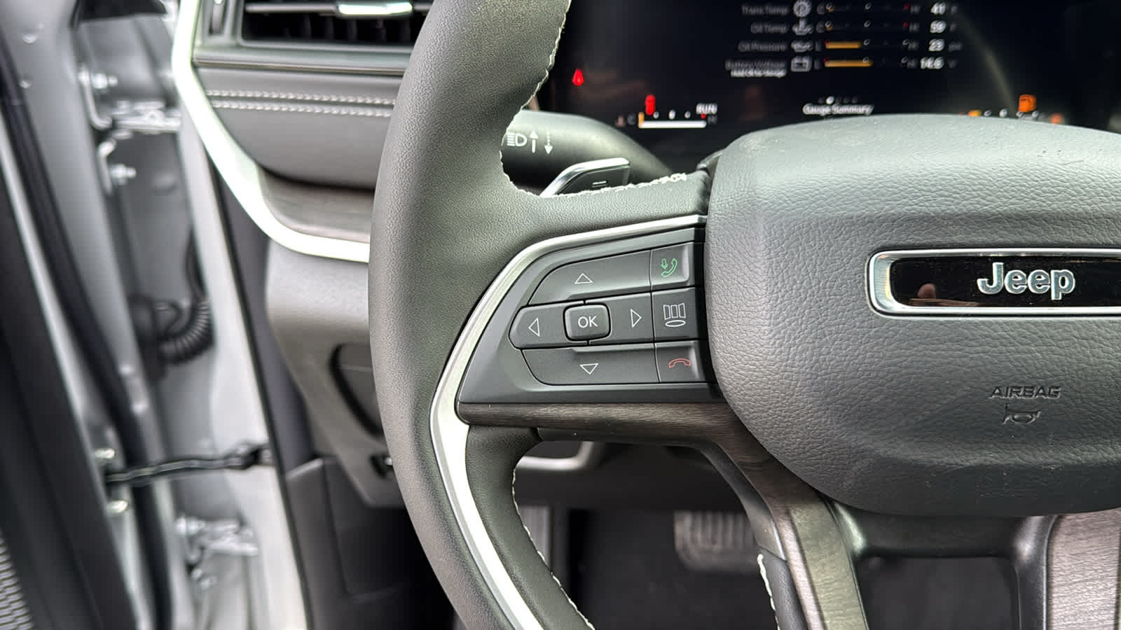 2026 Jeep Grand Cherokee Laredo Altitude