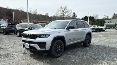 2026 Jeep Grand Cherokee Laredo Altitude