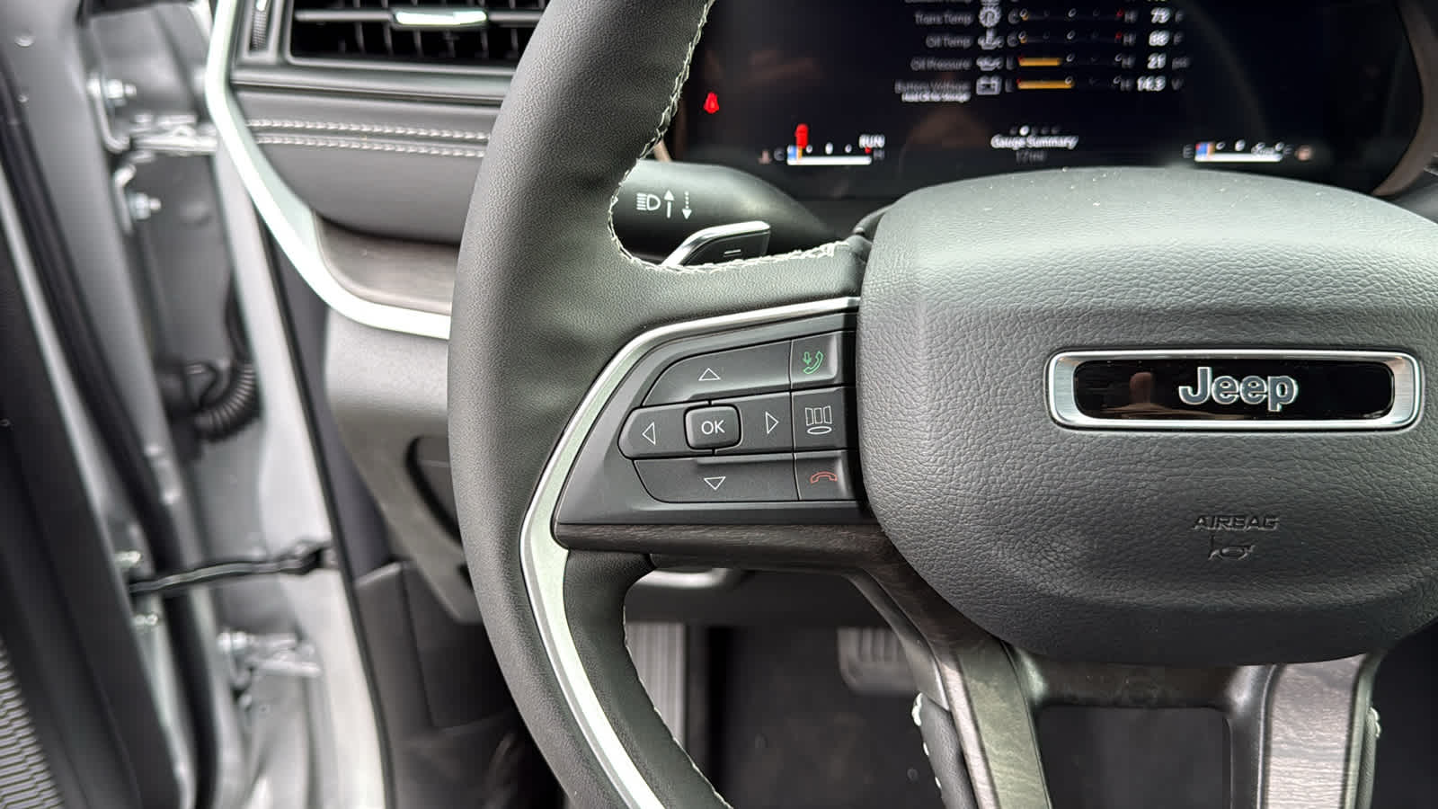 2026 Jeep Grand Cherokee Laredo Altitude