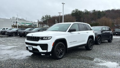 2026 Jeep Grand Cherokee Laredo Altitude