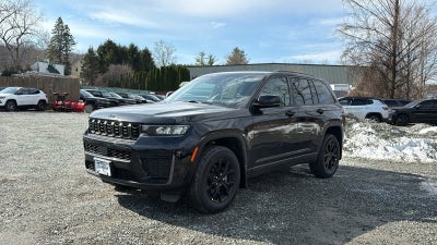2026 Jeep Grand Cherokee Laredo Altitude