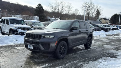 2026 Jeep Grand Cherokee Laredo Altitude