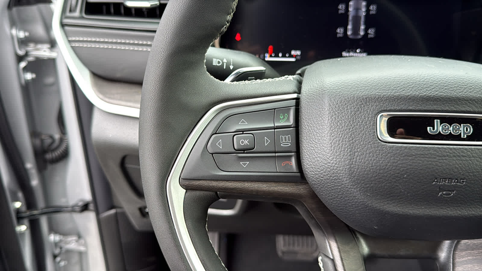 2026 Jeep Grand Cherokee Laredo Altitude