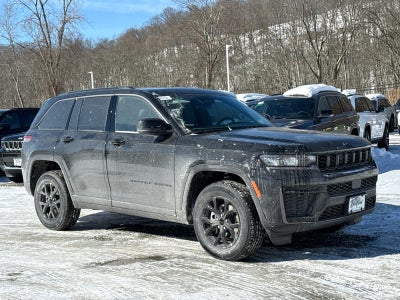 2026 Jeep Grand Cherokee Laredo Altitude