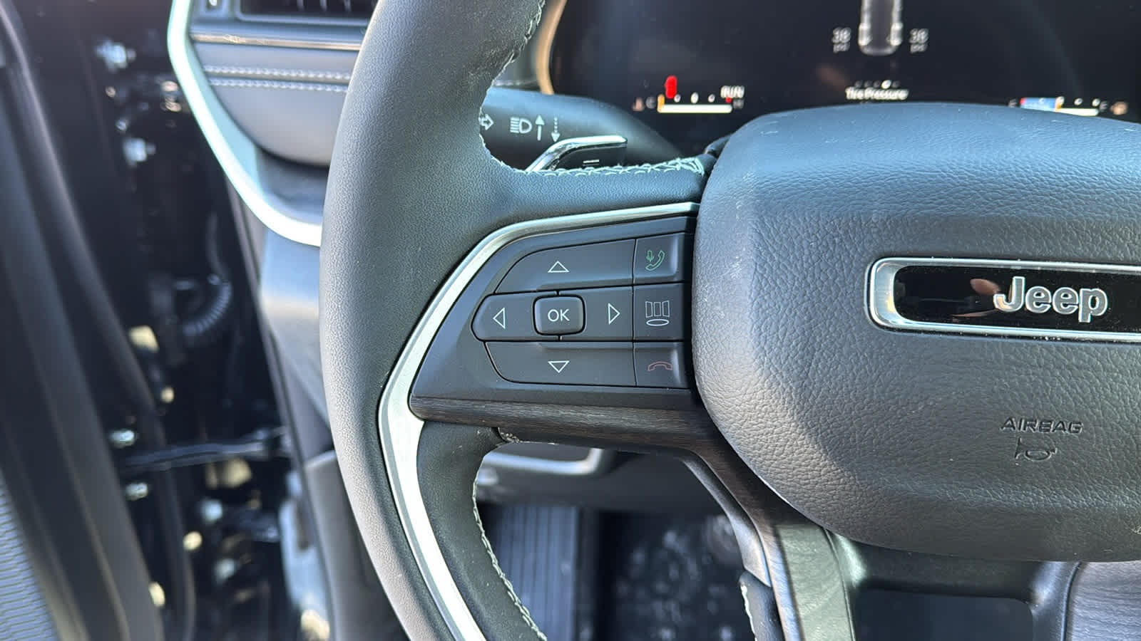 2026 Jeep Grand Cherokee Laredo Altitude