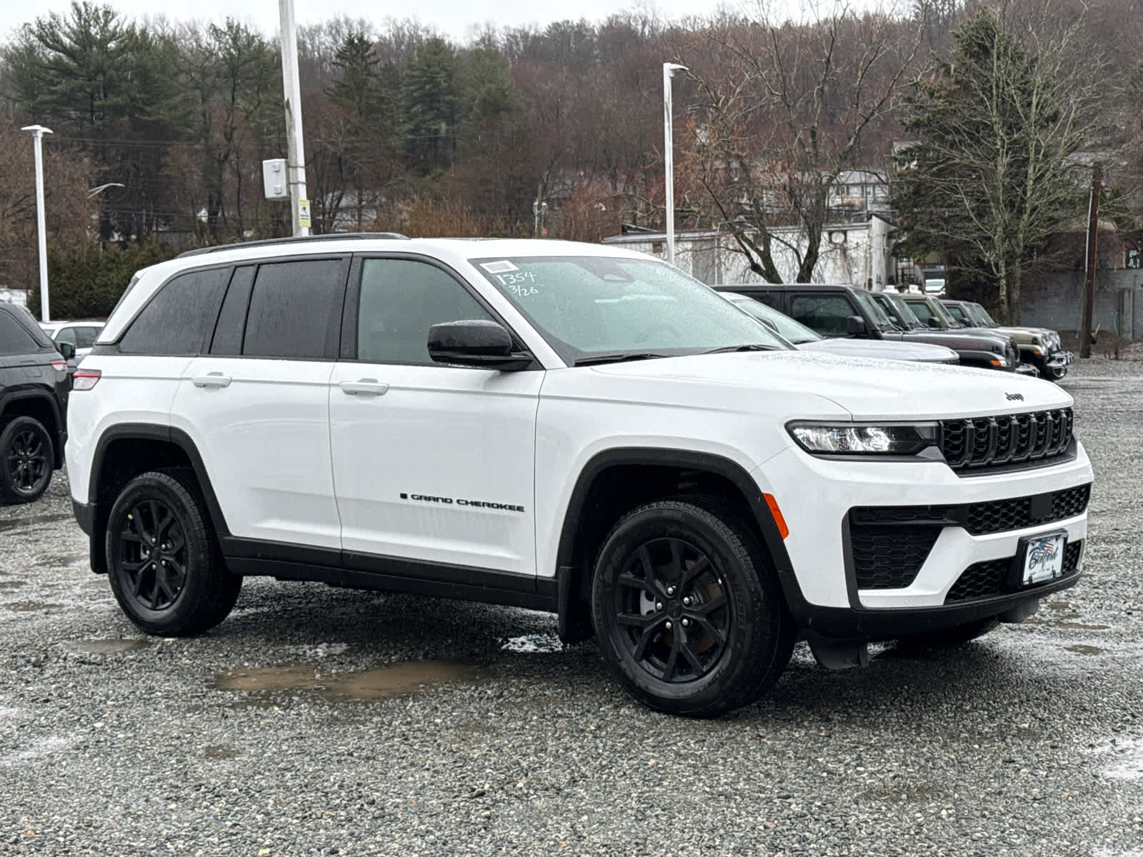 2026 Jeep Grand Cherokee Laredo Altitude