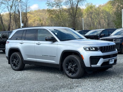 2026 Jeep Grand Cherokee Laredo Altitude