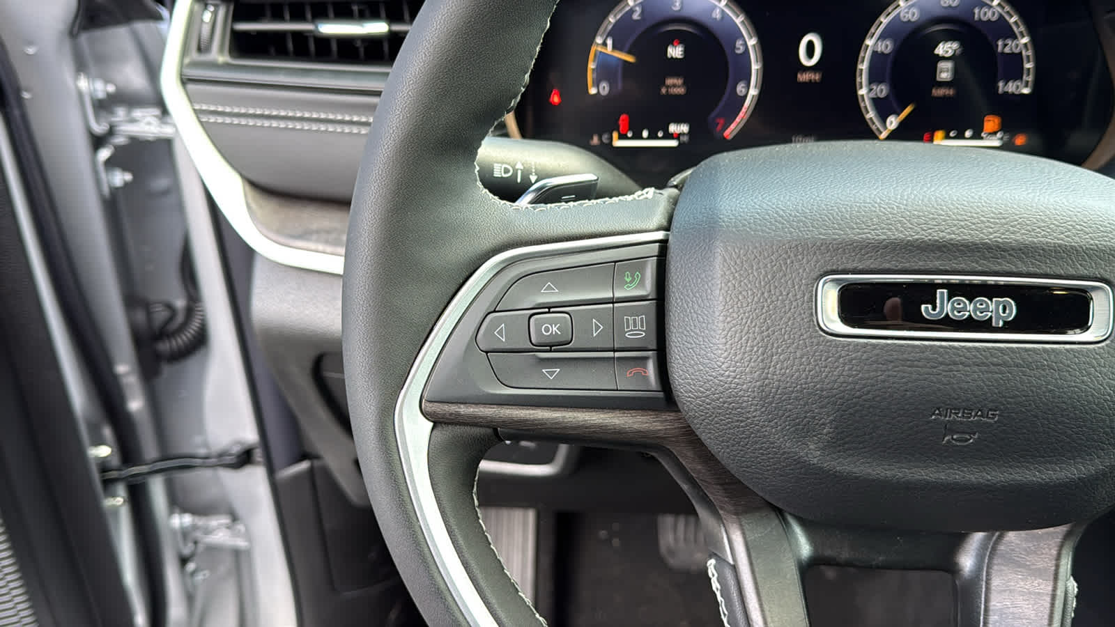 2026 Jeep Grand Cherokee Laredo Altitude