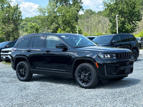 2026 Jeep Grand Cherokee Laredo Altitude