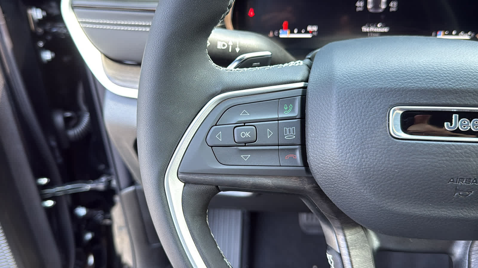 2026 Jeep Grand Cherokee Laredo Altitude
