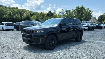 2026 Jeep Grand Cherokee Laredo Altitude
