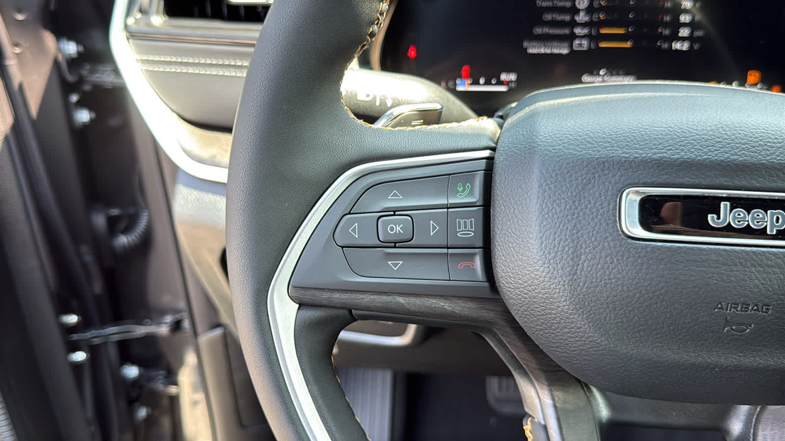 2026 Jeep Grand Cherokee Laredo Altitude