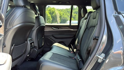 2026 Jeep Grand Cherokee Laredo Altitude