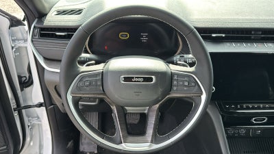 2026 Jeep Grand Cherokee Laredo Altitude