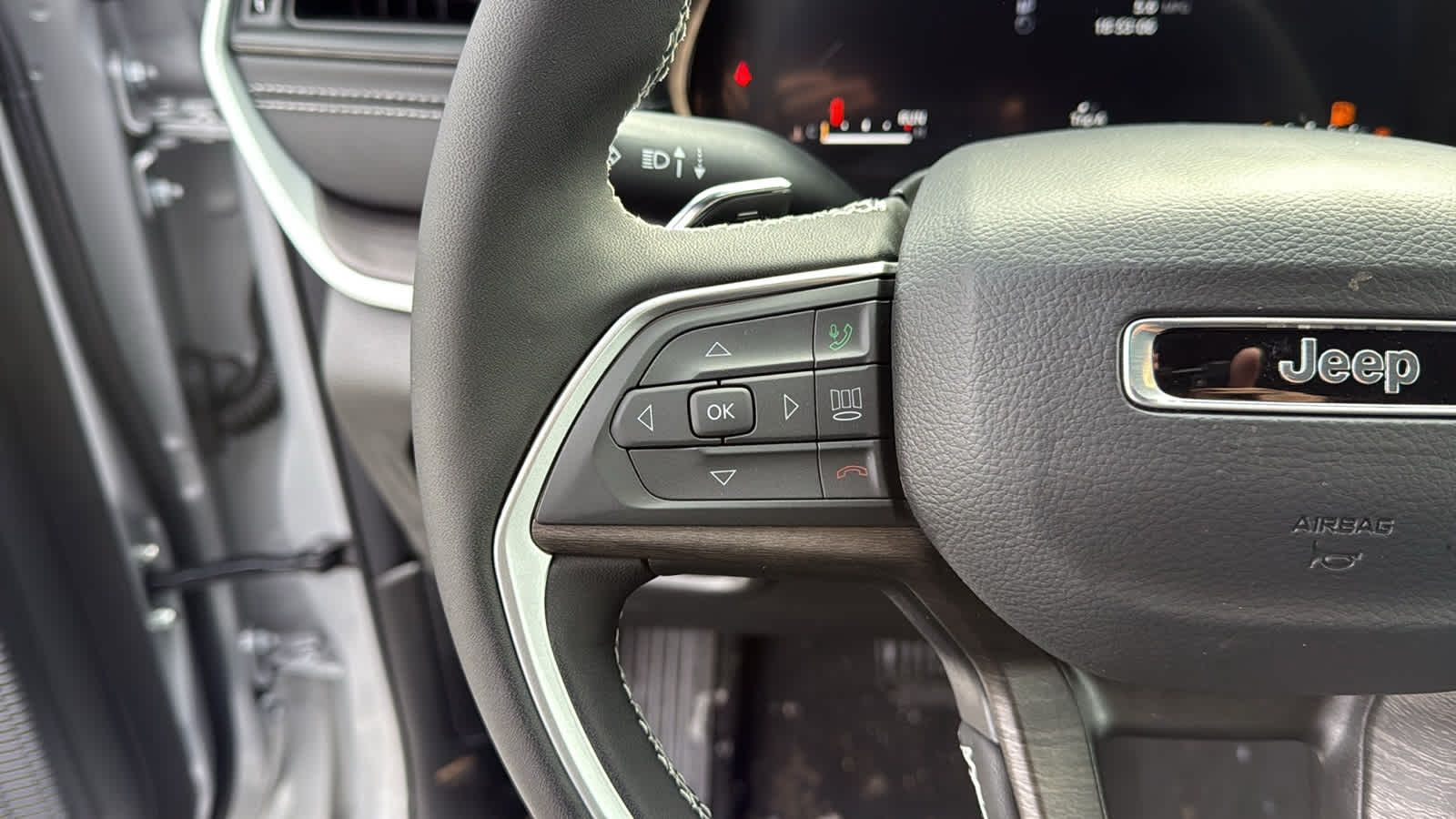 2026 Jeep Grand Cherokee Laredo Altitude