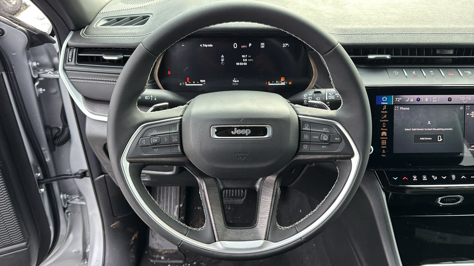 2026 Jeep Grand Cherokee Laredo Altitude