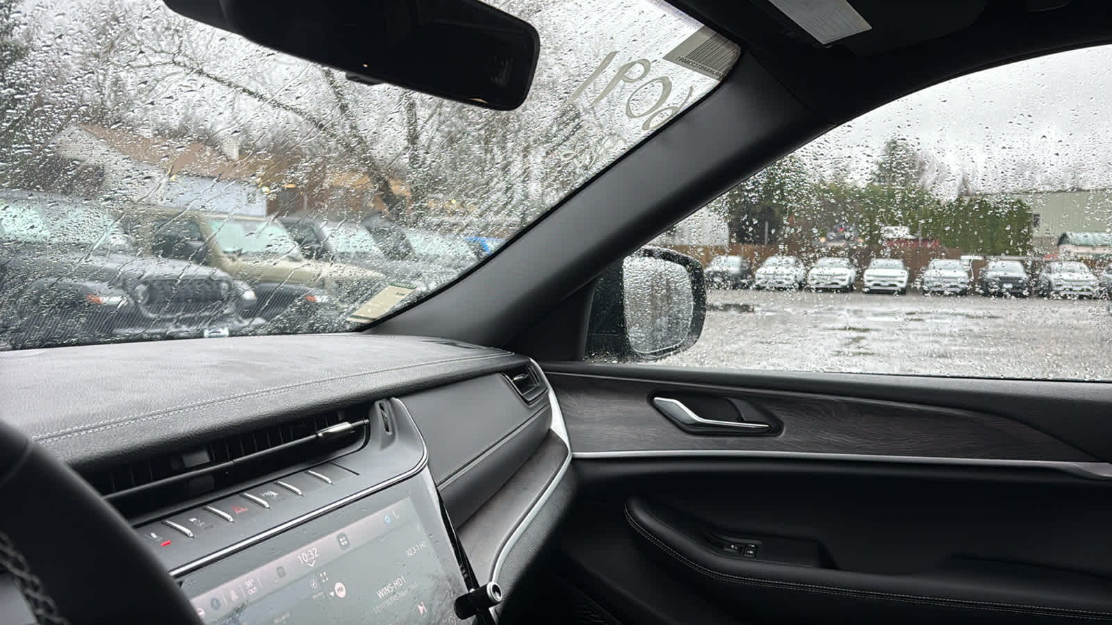 2026 Jeep Grand Cherokee Laredo Altitude