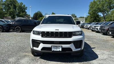 2026 Jeep Grand Cherokee Laredo Altitude
