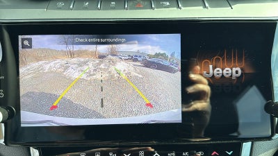 2026 Jeep Grand Cherokee Laredo Altitude