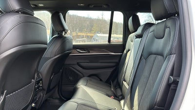 2026 Jeep Grand Cherokee Laredo Altitude