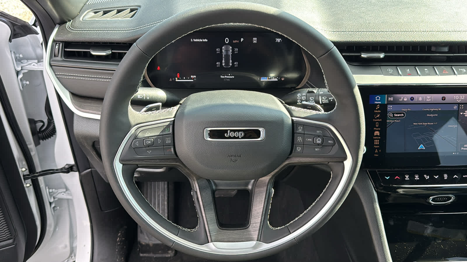 2026 Jeep Grand Cherokee Laredo Altitude