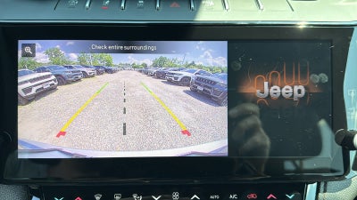 2026 Jeep Grand Cherokee Laredo Altitude