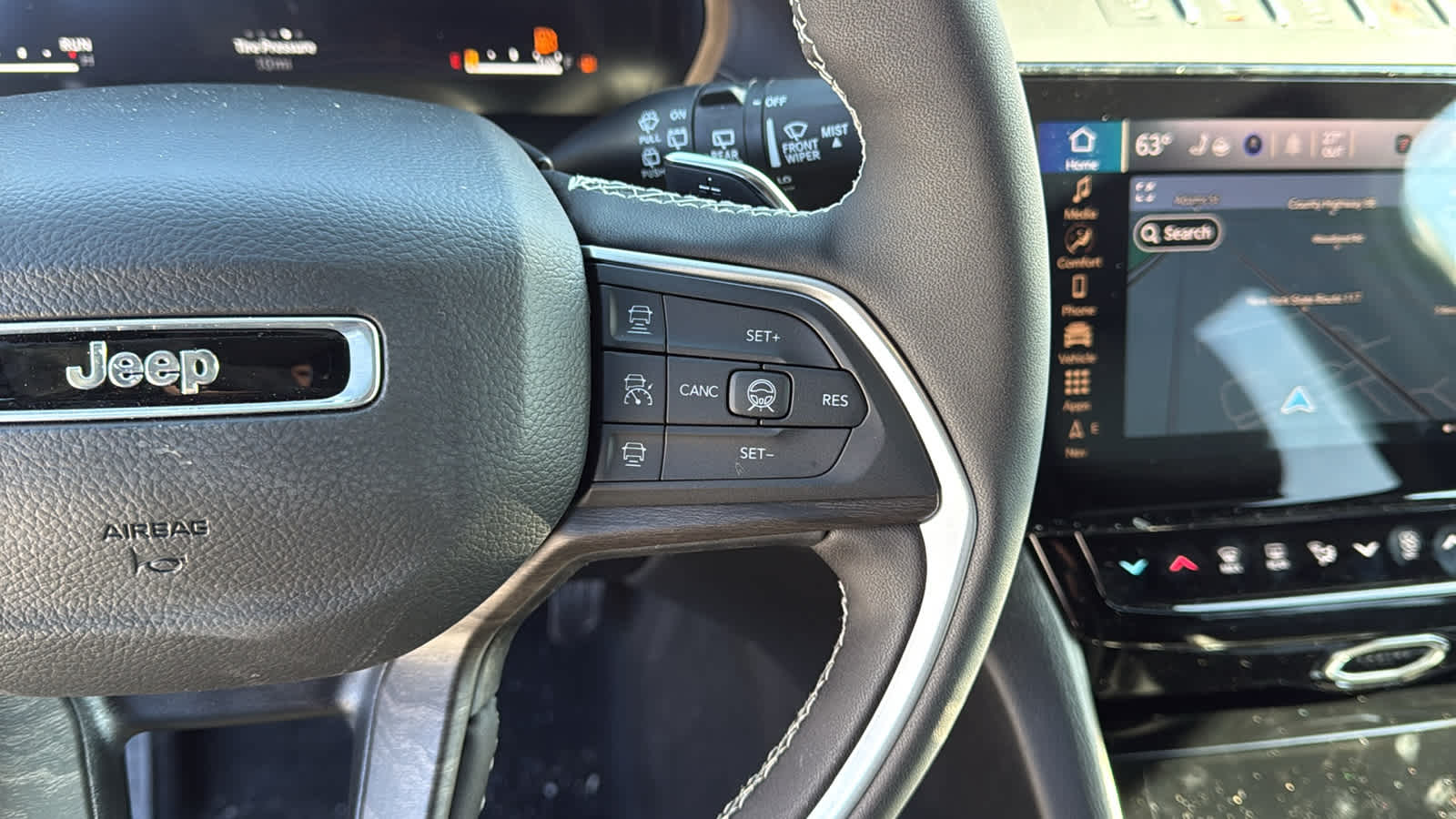 2026 Jeep Grand Cherokee Laredo Altitude