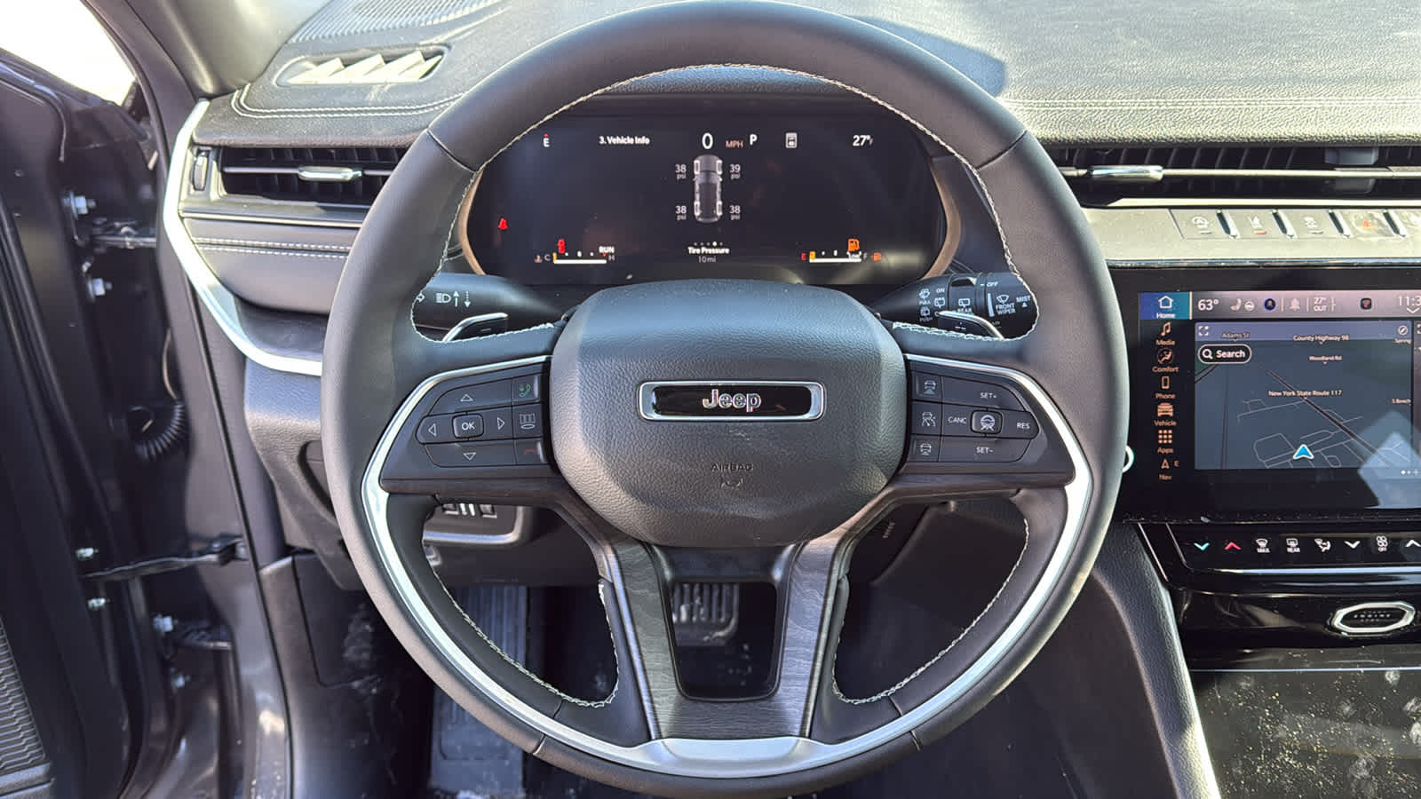 2026 Jeep Grand Cherokee Laredo Altitude