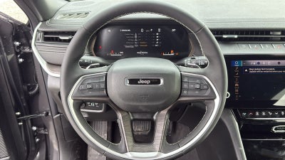 2026 Jeep Grand Cherokee Laredo Altitude