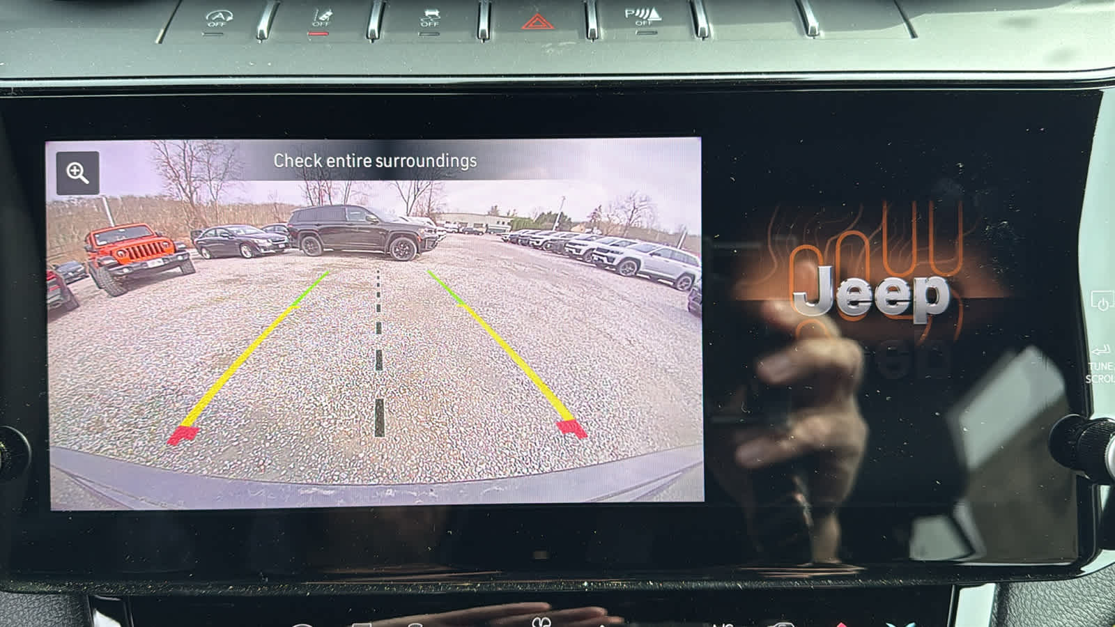 2026 Jeep Grand Cherokee Laredo Altitude