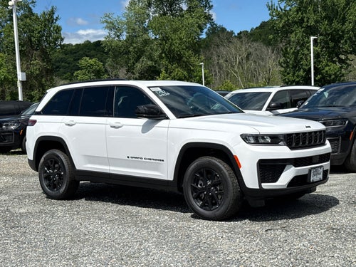 2026 Jeep Grand Cherokee Laredo Altitude