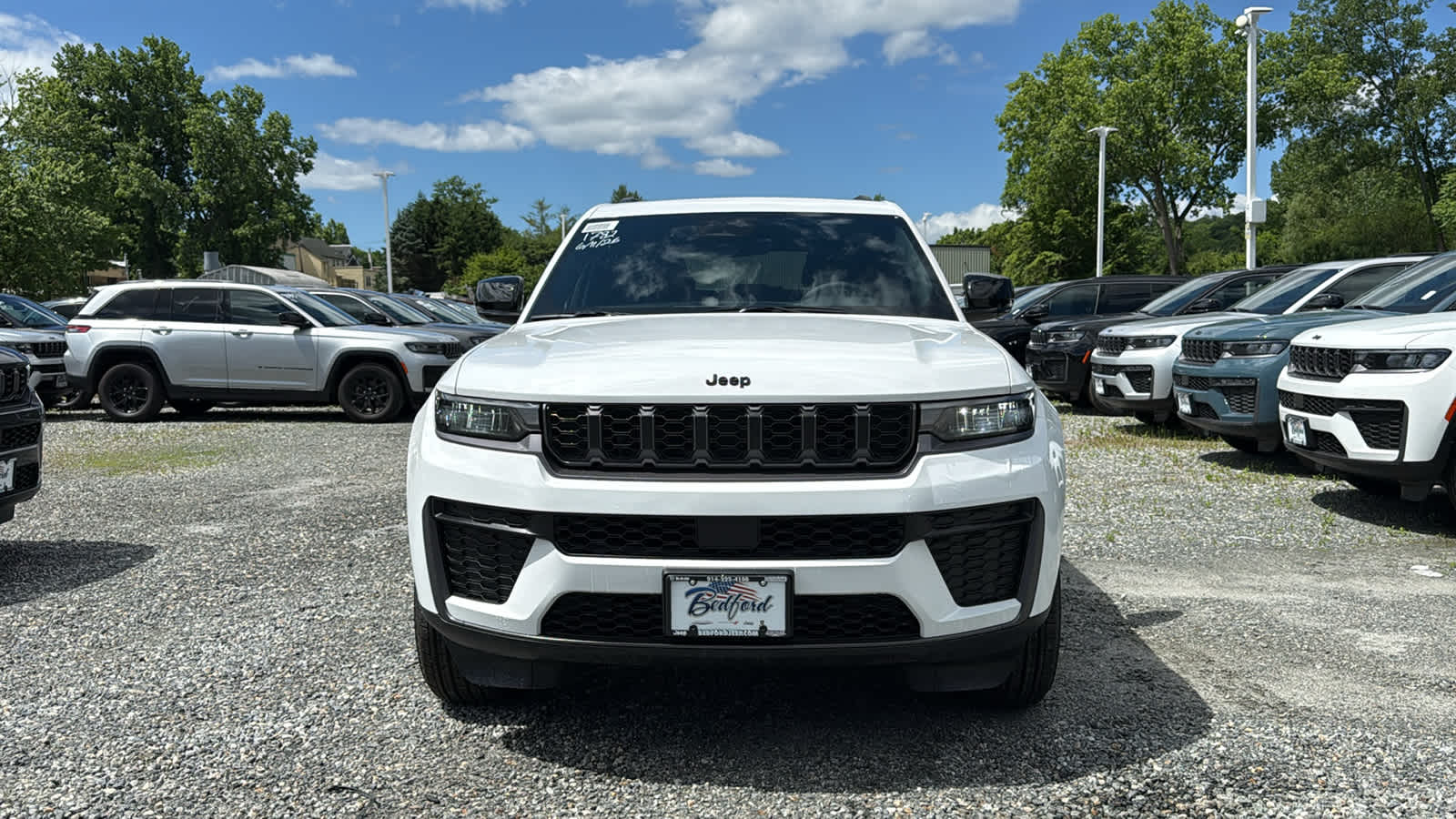 2026 Jeep Grand Cherokee Laredo Altitude