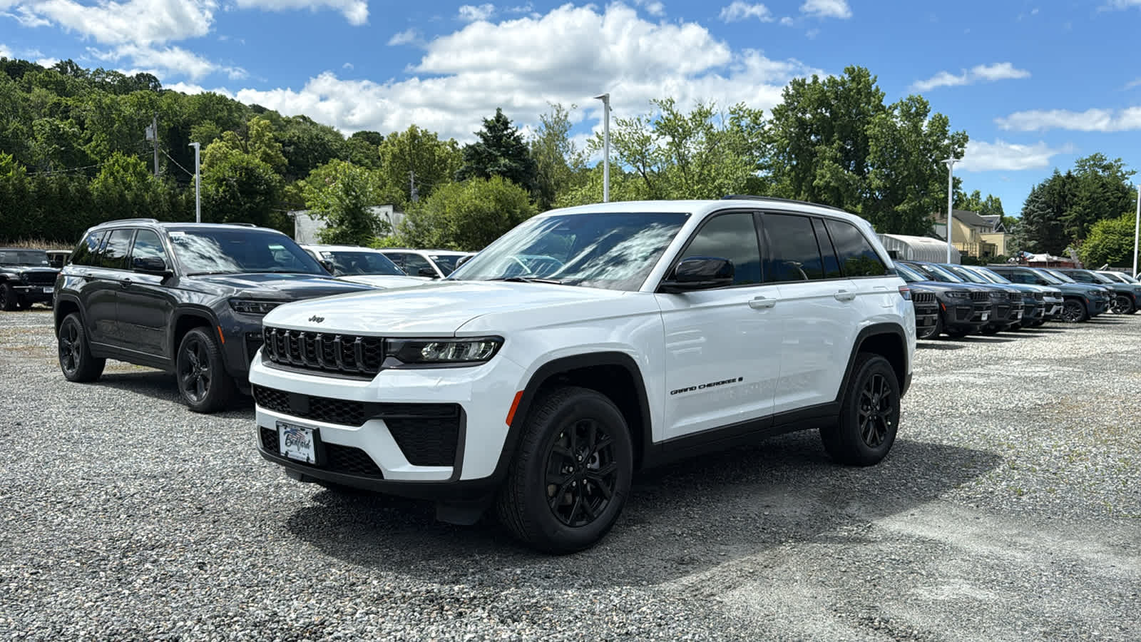 2026 Jeep Grand Cherokee Laredo Altitude