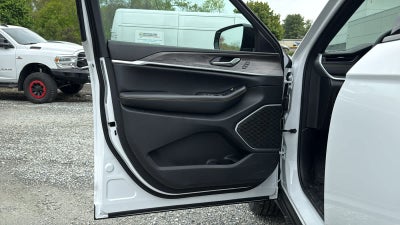 2026 Jeep Grand Cherokee 85th Anniversary Edition