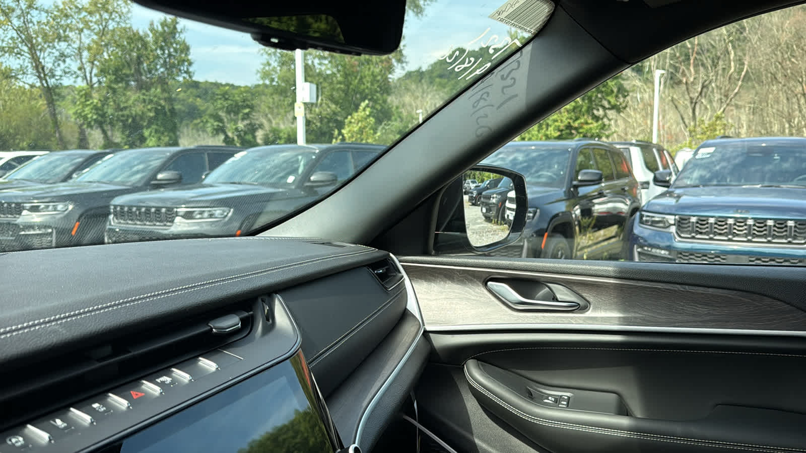 2027 Jeep Grand Cherokee Limited Reserve