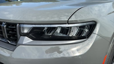 2027 Jeep Grand Cherokee Limited Reserve