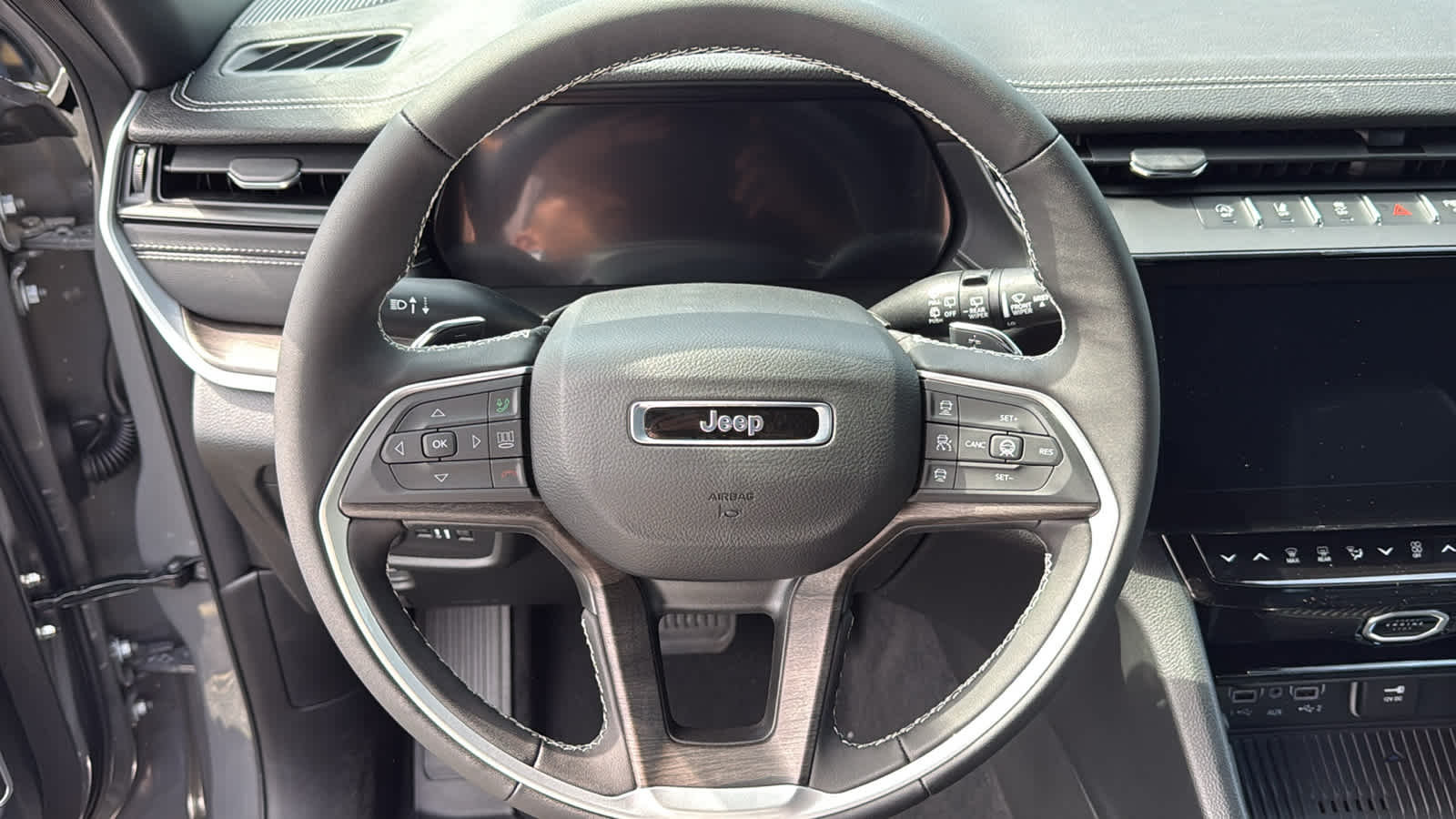 2027 Jeep Grand Cherokee Limited Reserve